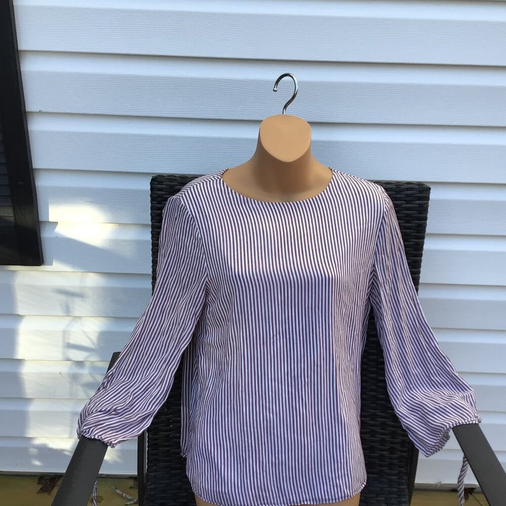 Cremiuex  Blouse size small